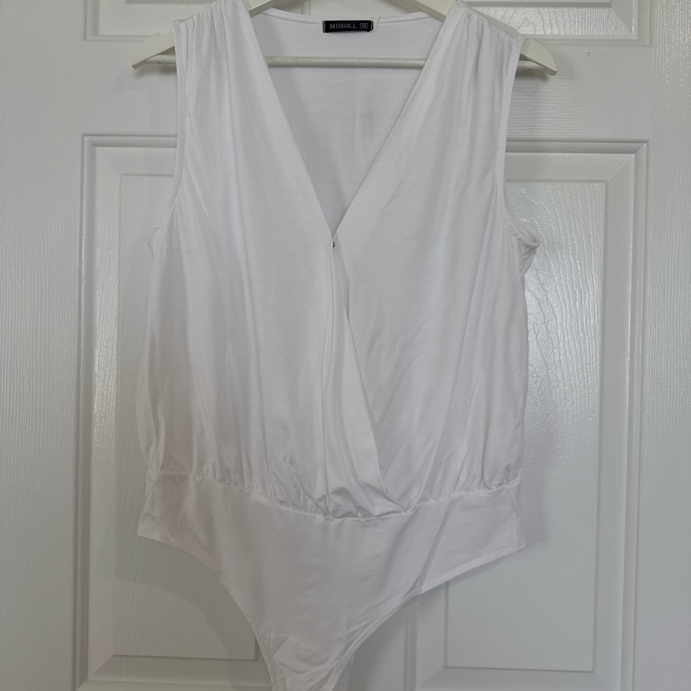Miholl Sleeveless White Surplice Bodysuit with Gathered Waist Stretch size M NWT